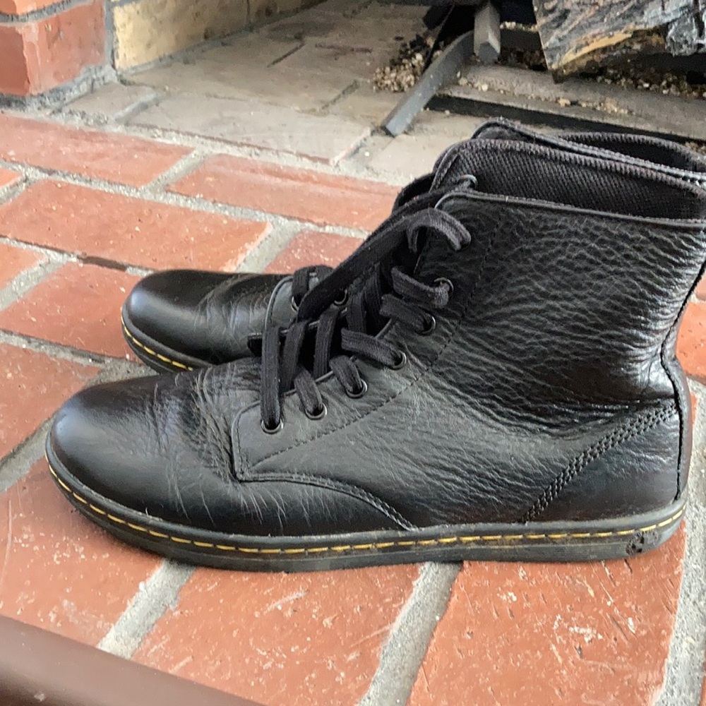 Selling Dr. Martens! Size 11 color black. Used only a couple times!